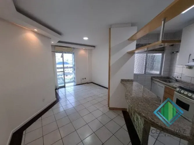 Apto no bairro Estreito ao lado do Colégio Nossa Senhora de Fátima