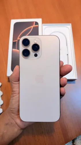 iPhone 16 Pro Max 256gb Desert