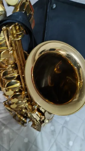 Saxofone alto, semi novo