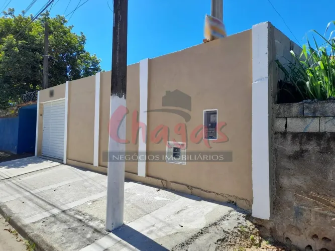 VENDE-SE | CASA TÉRREA |SEMI MOBILIADA | PORTO NOVO.