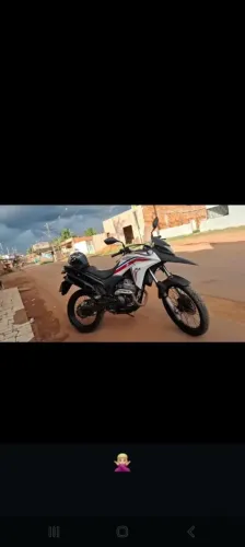 Vendo Honda XRE - Conservada