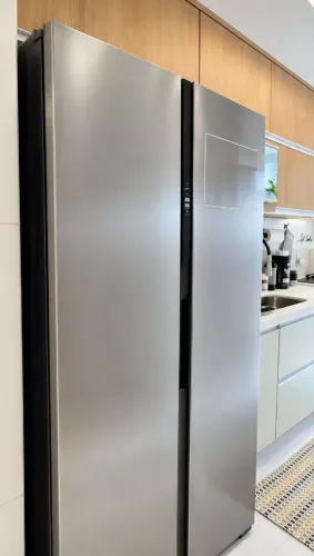 Geladeira side by side midea