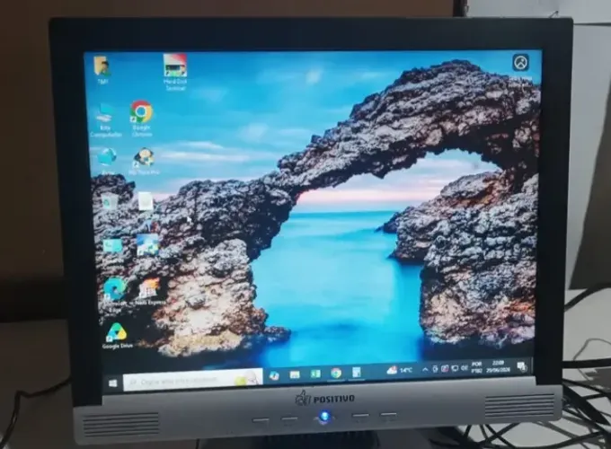 Monitor VGA PC 15" Funcionando 1024x768 Bairro Boqueirão s/cabos