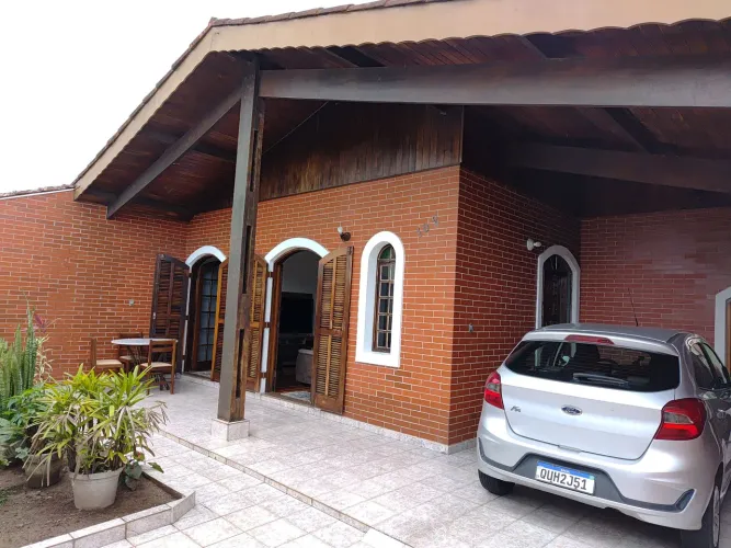 Linda casa itanhaem