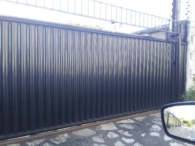 Serviço de pintura de portão de estacionamento e portas metálicas!!!