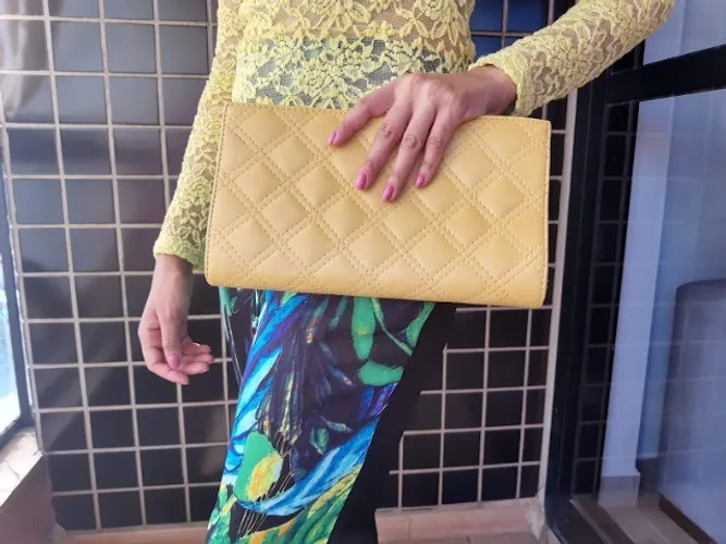 bolsa de couro bege planet grils