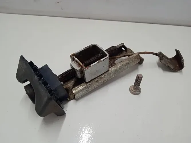 9406 Catraca Suporte Estepe Chevrolet Montana 04 A 10 Original