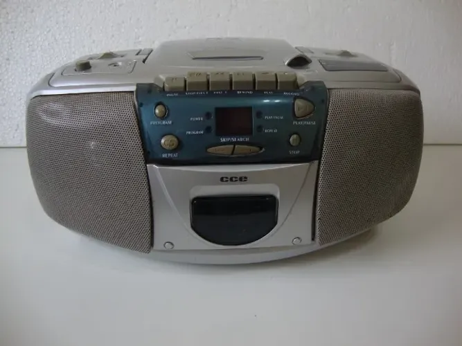 Aparelho Compact Disc System Marca CCE Modelo CS 7900 (Leia o Texto)