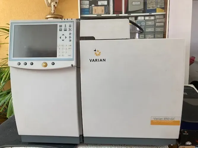 Cromatógrafo Gasoso GC 450 Varian