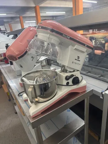 Batedeira planetária Eclair rosa 5litros Braesi 