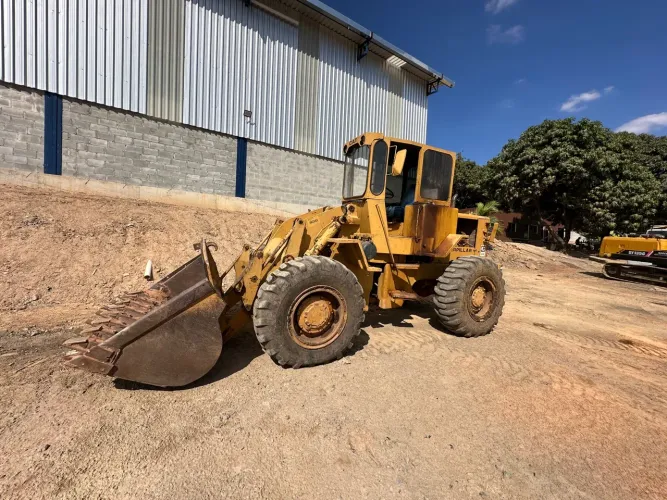 Pá Carregadeira Caterpillar 930 1980 