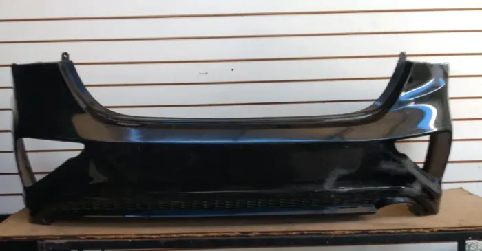 PARA-CHOQUE TRASEIRO KIA CERATO 20/21 (DETALHE)