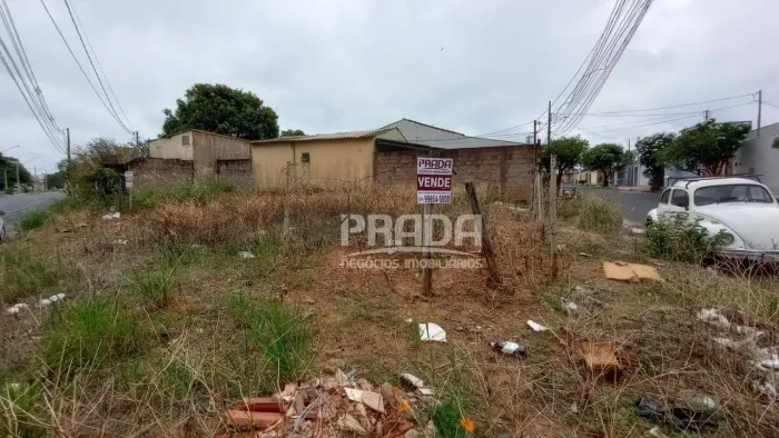 Terreno à venda com 371 m² - Planalto - Uberlândia/MG.