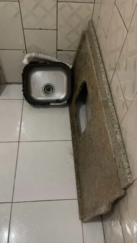 Pia de mármore completa 