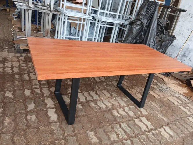 Mesa estilo industrial, 1,85m X 90cm X 78 cm altura, nova, tampo mdf 25mm, revest. Formica