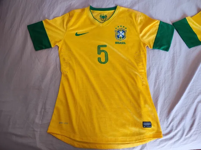 Camisa titular Brasil 2012 De Jogo!
