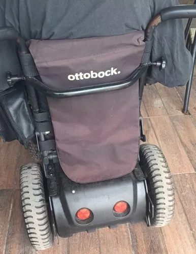 Cadeira de Rodas Elétrica Ottobock