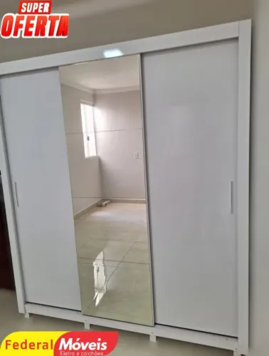 Guarda Roupa 3 Portas de Correr com Espelho - Novo e Moderno!