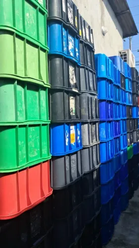 Caixas de plástico fechada, capacidade 80 litros 