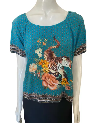 Blusa tigre da Farm Medindo 106 cm busto 110 cm cintura 56 cm comprimento