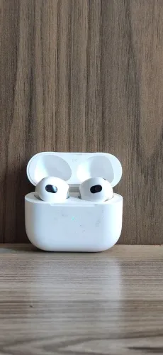 AirPods (3ª Geração) Originais Apple - Com Estojo de Carregamento