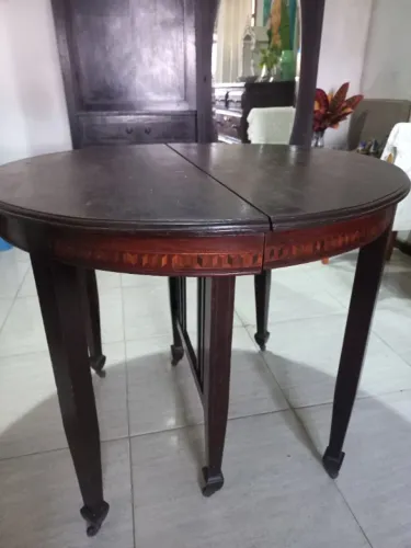 Mesa antiga