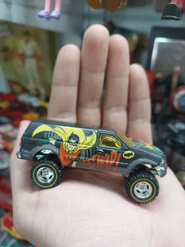 Miniatura Ford F- 150 Hot wheels (Temática Batman TV Series)