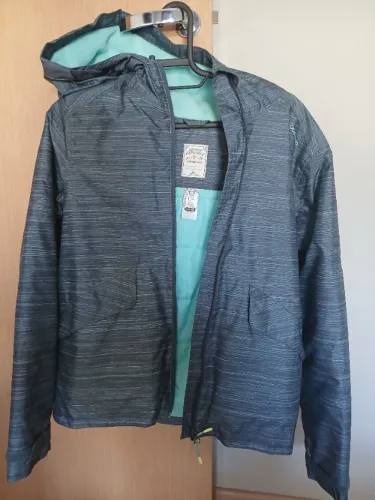 Casaco Infantil Quechua - Tamanho 14 anos