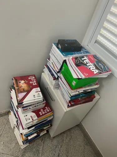 Livros didáticos do ensino médio