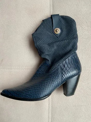 Bota Feminina Azul Couro Estilo Cowboy
