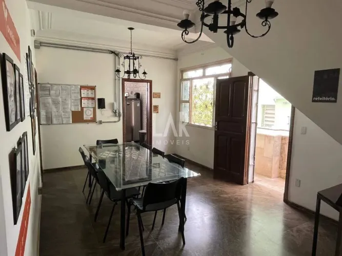 Casa à venda, 10 quartos, 4 suítes, 3 vagas, Floresta - Belo Horizonte/MG