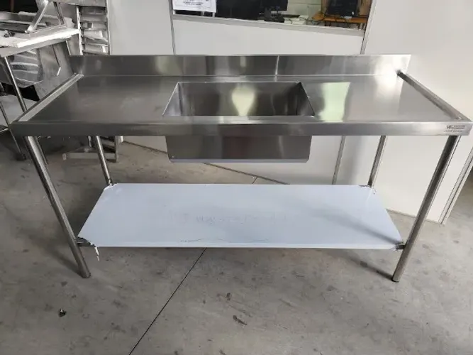 Pia Industrial Resistente em Aço Inox