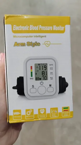 Monitor Digital de Pressão Arterial de Braço - Automático - Com Voz - Branco - Novo