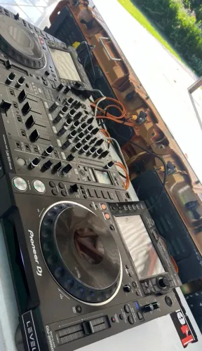 mixer djm 2000
