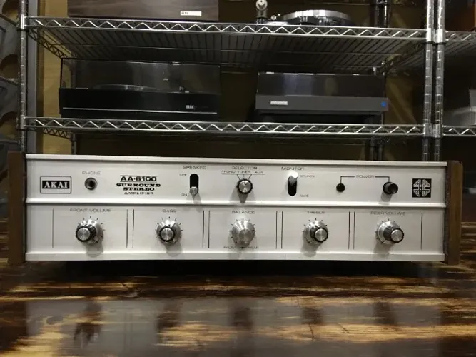 Amplificador Akai - Modelo Aa-6100