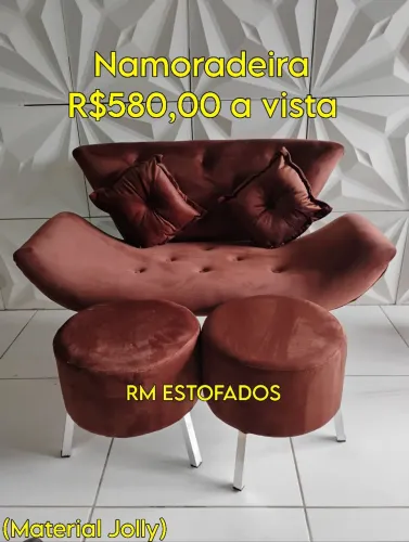 Namoradeira com 2 puffs