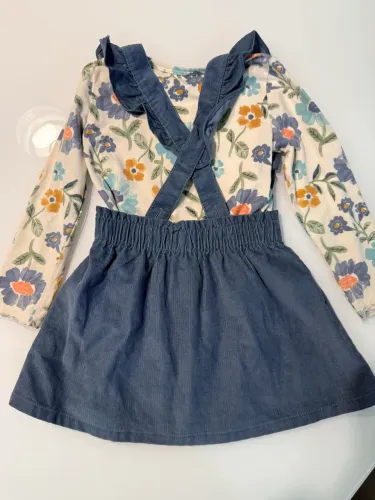 Jardineira Carters tamanho 2 com blusinha
