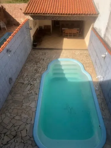 Vendo linda casa de 3 dorms com piscina em Poá