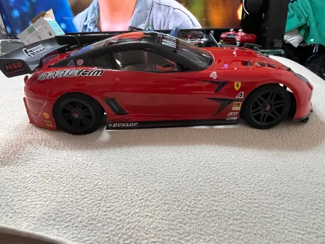 Automodelo Mugen Seiki MTX5 Ferrari 458 1/10