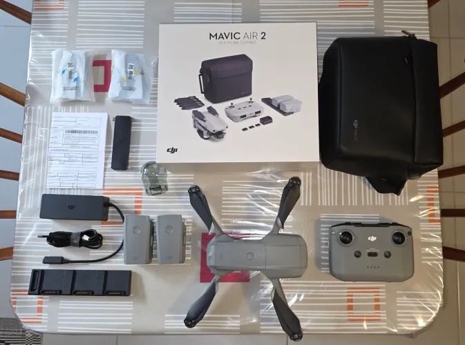 Drone DJI Mavic Air 2 Fly More Combo