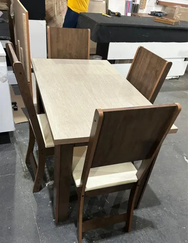 Mesa com 4 cadeiras / NOVO / PROMOÇÃO 