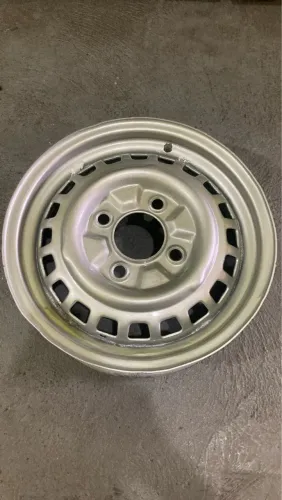 Roda Fumagalli Fusca Aro 15 4 Furos Prata Tala 4.5
