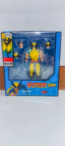 Action Figure Wolverine X-Men MAF (bootleg)