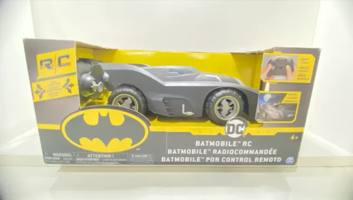 Carrinho de controle remoto do Batman