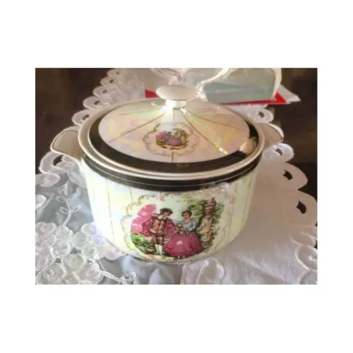 Sopeira/Terrina/Caçarola Porcelana Germer - Rara com Cena Romântica