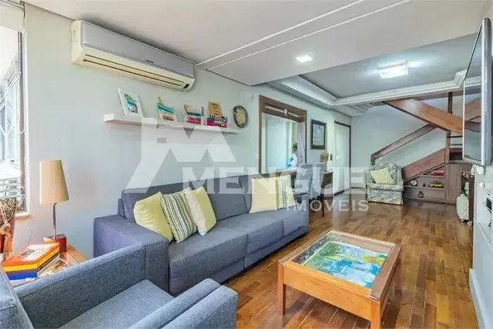 Cobertura de 3 dormitórios (1 suíte) e 2 vagas no Bairro Cristo Redentor com 206m² por 1.2
