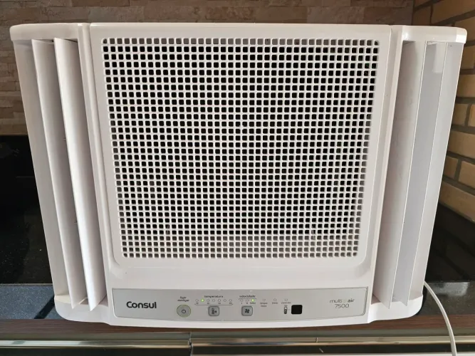 Vendo Ar condicionado de janela 7500 BTU 220V