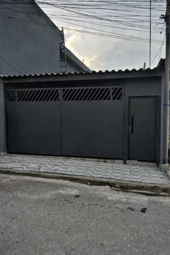 LION- Casa a venda em Carapicuíba