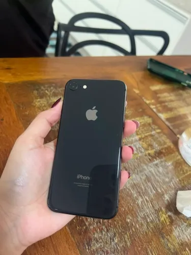 Apple iPhone SE - 64GB