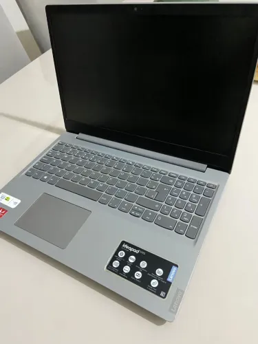 Notebook Lenovo Ideapad S145 Ryzen 5 / 12GB RAM / 1TB / Radeon Vega 8 - Excelente estado.
